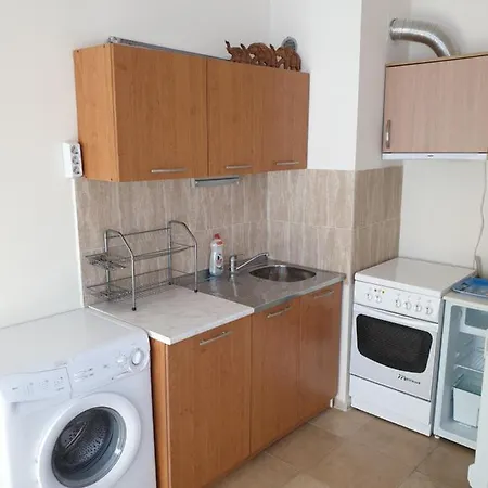 דירה Sunny Gardens 2 Bedrooms סאני ביץ'