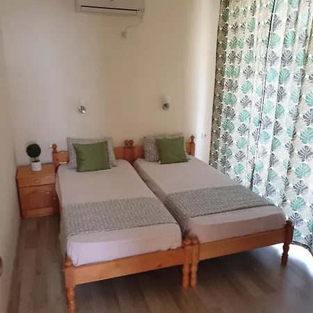 דירה Sunny Gardens 2 Bedrooms סאני ביץ'
